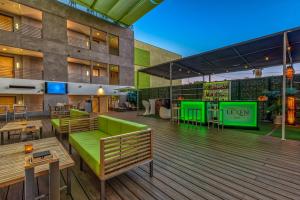 Lexen Hotel - North Hollywood Near Universal Studios - Hotel Overview