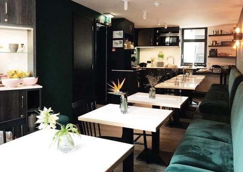 Linden Hotel - Hotel Overview and Location