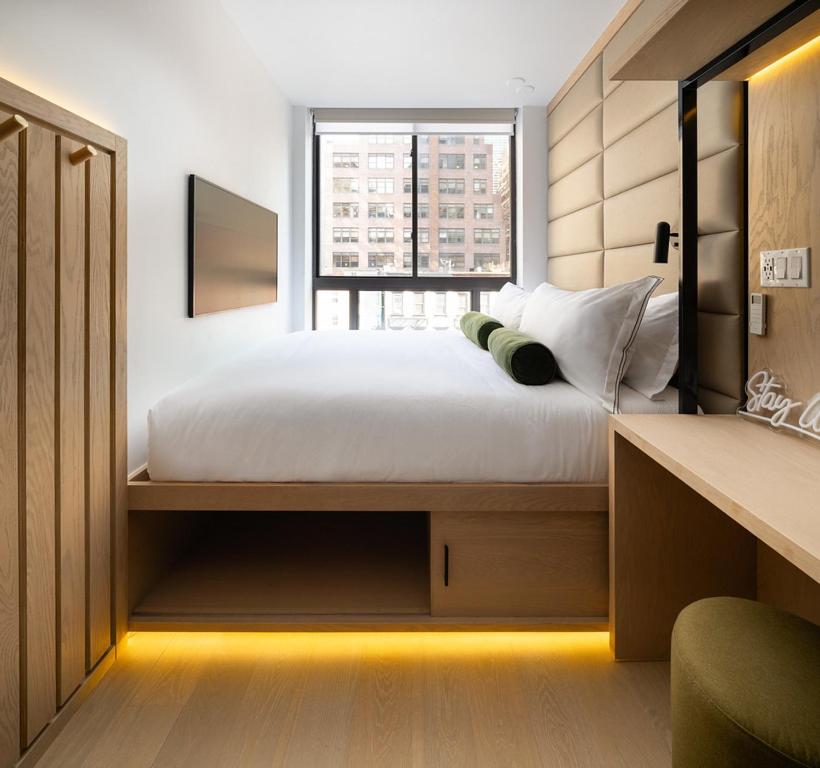 Little Charlie Hotel - Hotel Overview and Location