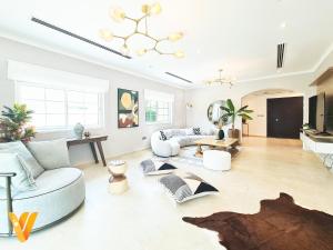 Luxury 3BR Private Villa and Elaborate Gardens - Property Highlights