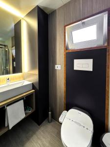 Luxury Camp at Union Lido - Overview and Location