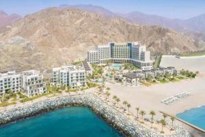 Luxury Sea View Apartment in Address Hotel Fujairah - Property Overview