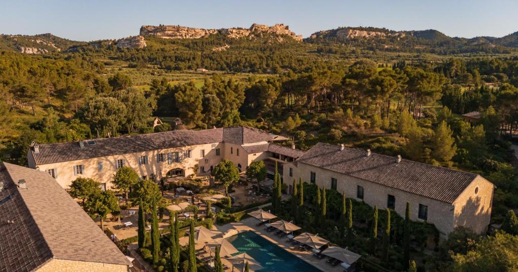 Manville Estate Review