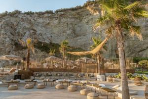 Maya Beach Resort - Hotel Overview and Location