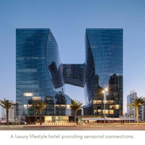 ME Dubai by Meliá Review