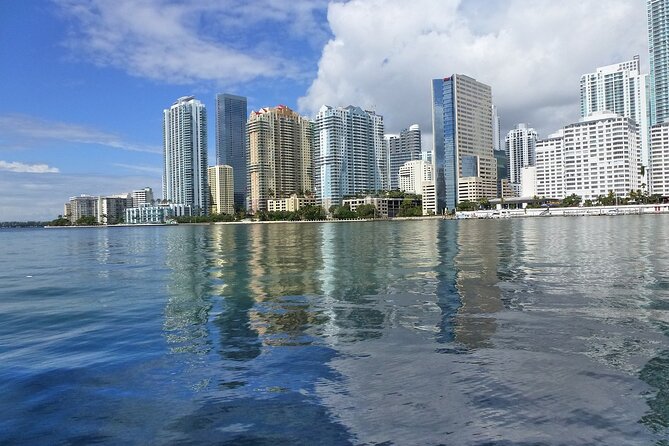 Miami: South Beach Only Boat Tour of Star Island & Biscayne Bay