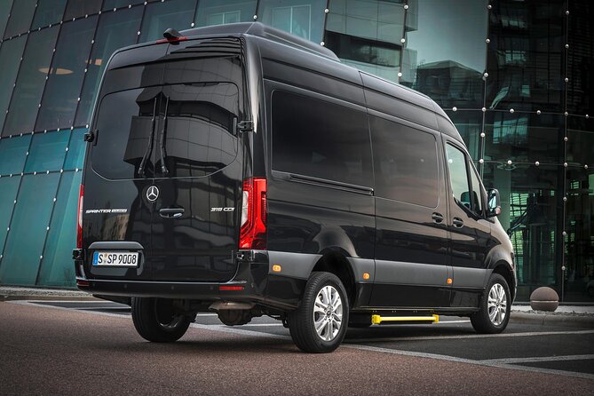 Minibus Private Transfer Philadelphia Airport PHL to Philadelphia