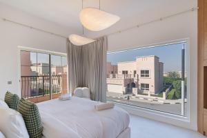 Nad Al Sheba 3 - 5BR Villa - Allsopp&Allsopp - Property Details