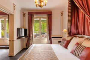 Napoleon Hotel Paris - Accommodation Options