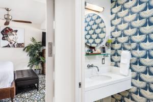 National Hotel, An Adult Only Oceanfront Resort - Location and Accessibility