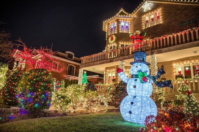 New York Dyker Heights Christmas Lights Guided Walking Tour