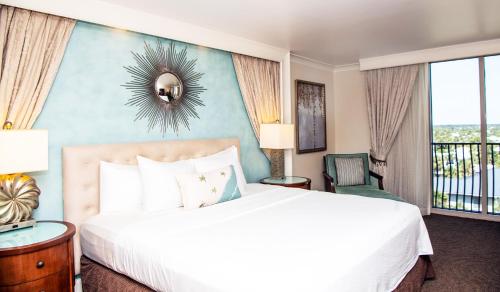 One Ocean Resort and Spa - Location and Accessibility