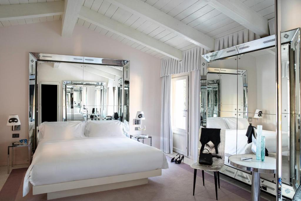 Palazzina Grassi Review