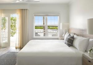 Parrot Key Hotel & Villas - Location and Accessibility