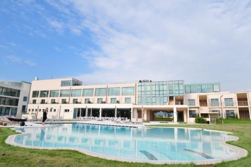 Pisa Tower Plaza - Hotel Location and Accessibility
