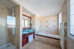 Pont Royal Hotel Paris - Hotel Overview