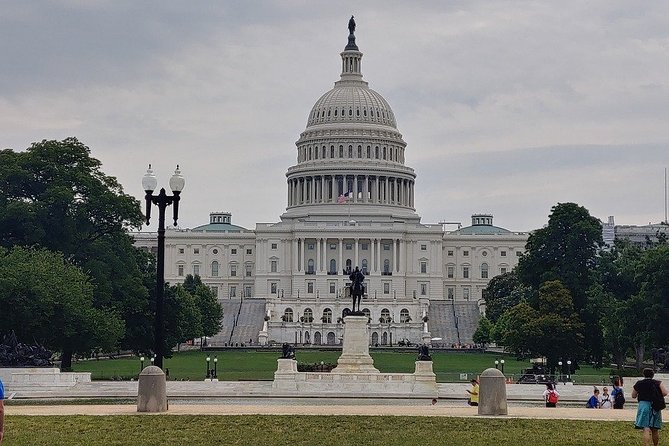Private 4-Hour Best of Washington Tour at Night With Private Driver and Guide