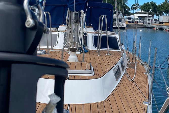 Private Luxury Sailboat Charters of Honolulu
