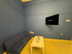 Private Room in the Heart of Dubai With Burj Khalifa View - Property Overview