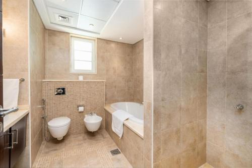 Private Villa in Dubai With Swimming Pool and Huge Garden - Property Overview and Location