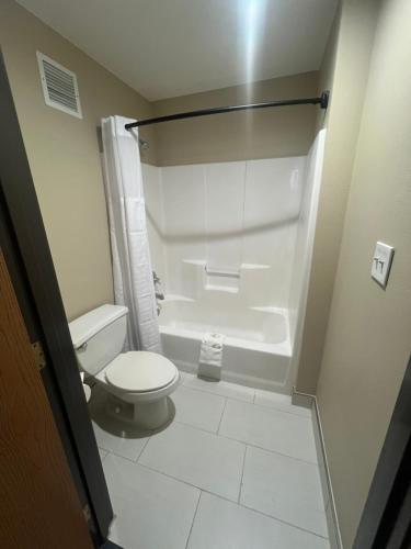 Quality Inn & Suites Willows - Overview and Location