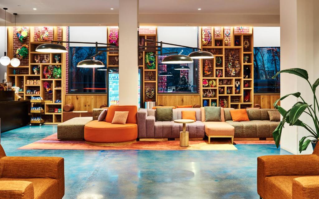 Radio Hotel - Hotel Overview and Location