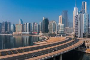Radisson Blu Hotel, Dubai Canal View - Hotel Overview and Location