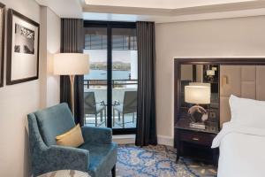 Radisson Blu Hotel, Dubai Deira Creek - Immersive Guest Experience