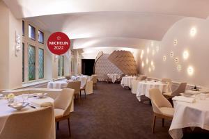 Relais & Châteaux The House of Heads - Hotel Location and History