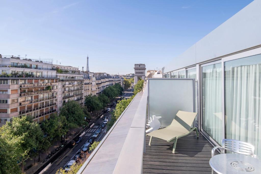 Renaissance Paris Arc De Triomphe Hotel Review