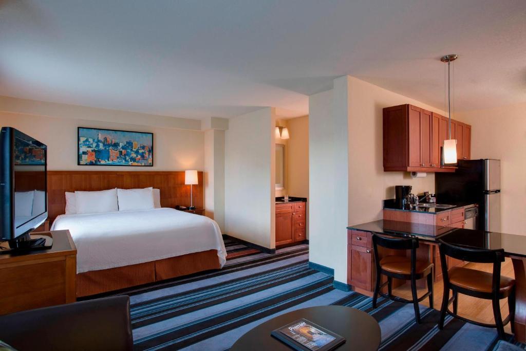 Residence Inn by Marriott New York Manhattan/Times Square - Hotel Overview and Location