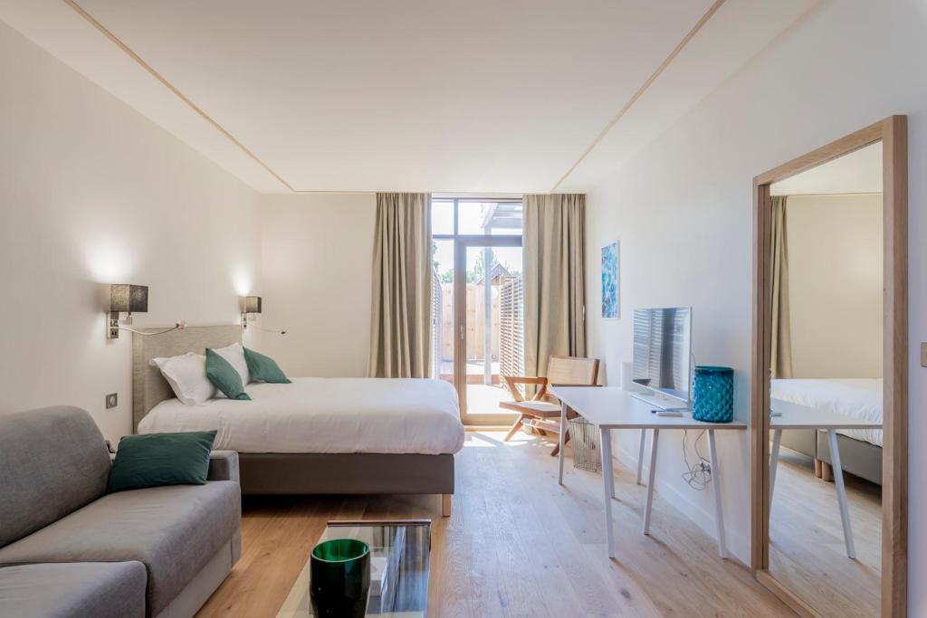 Residence The Suites of the Port Review