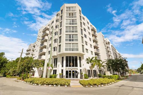 Roami at Habitat Brickell - Property Overview