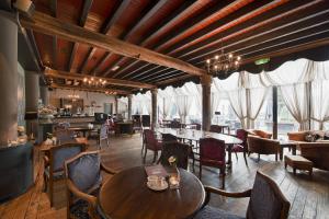 Romantic Hotel Castle Daelenbroeck - Hotel Overview