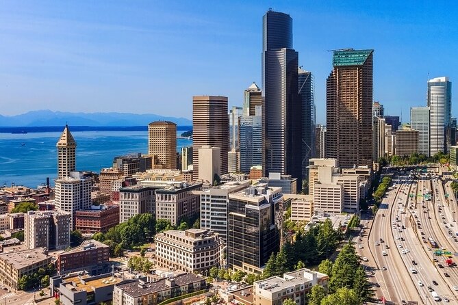 Round Trip Private Transfer SEA Airport to Seattle City Bellevue