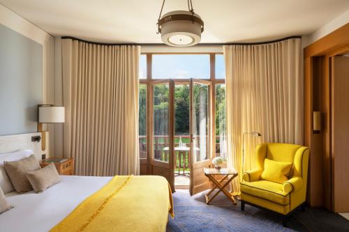 Royal Hotel - Location and History