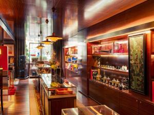 Royal Monceau Raffles Hotel Paris - Hotel Overview