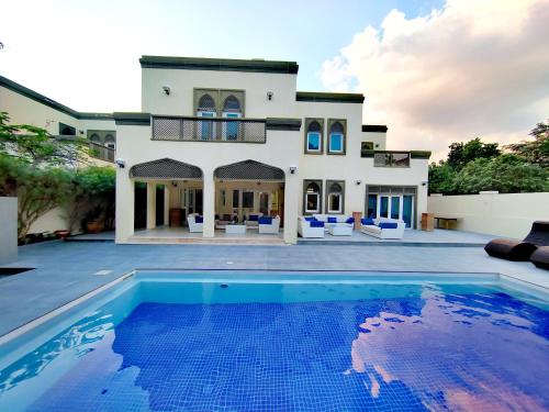 Royal Private Pool, Lux 7-Bedroom Villa on Marina - Property Overview