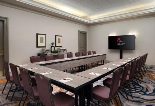 San Diego Marriott Del Mar - Hotel Overview and Location