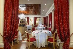 Savoy Beach Hotel & Thermal Spa - Hotel Overview and Location