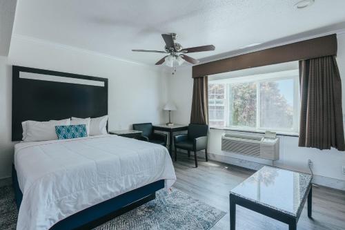 Sea Air Inn & Suites - Downtown - Restaurant Row - Excellent Location and Convenience