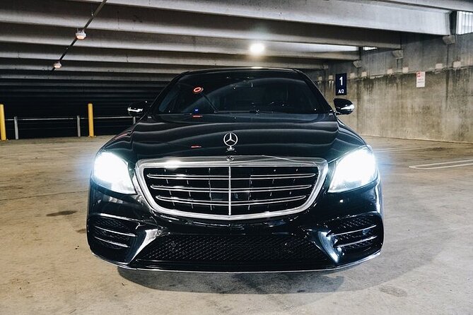 Seattle Departure Chauffeur Driven Airport Transfer by Sedan