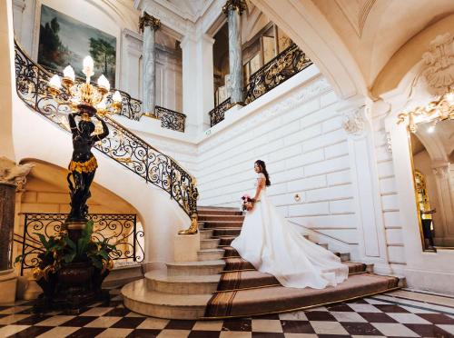 Shangri-La Paris - Exquisite Location and History
