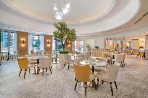 Sheraton Abu Dhabi Hotel & Resort - Location and Proximity