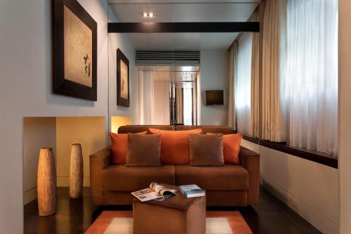 Sina The Gray - Hotel Overview