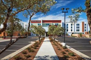 SpringHill Suites by Marriott Los Angeles Downey - Room Types and Accommodations