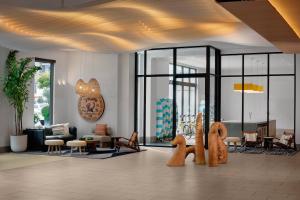SpringHill Suites by Marriott Oceanside Beach - Hotel Overview and Location