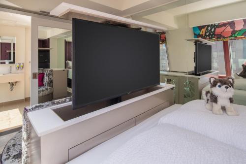Staypineapple, An Artful Hotel, Midtown New York - Hotel Location and Accessibility