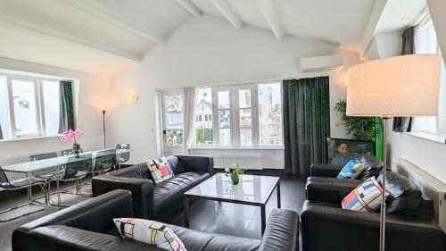 The Hotel Apartments in the Center of Amsterdam - Location and Accessibility