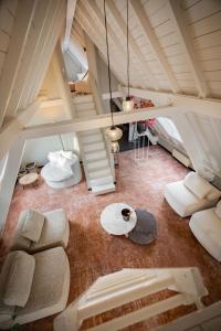 The Lemon Suites - Overview and Location